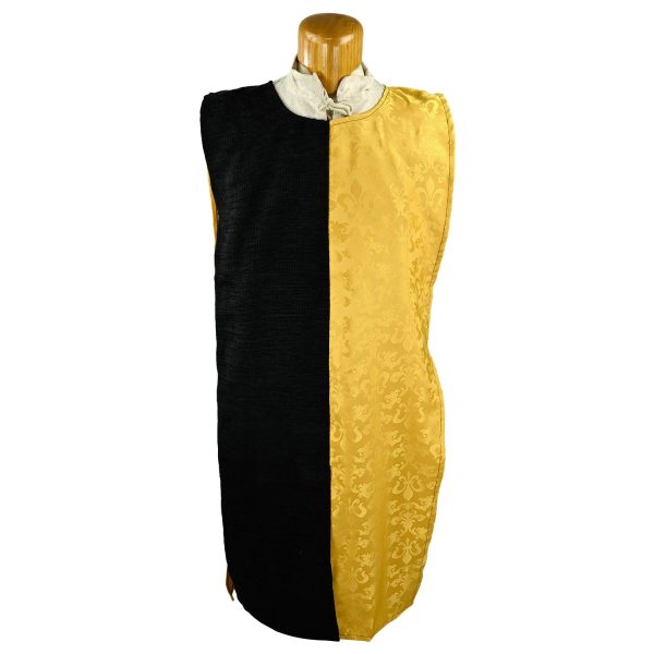 Lawrence Knight Tabard Online now